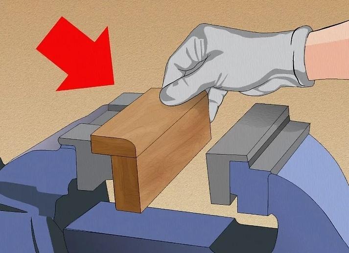 قرار دادن ورق های فلزی بین گیره